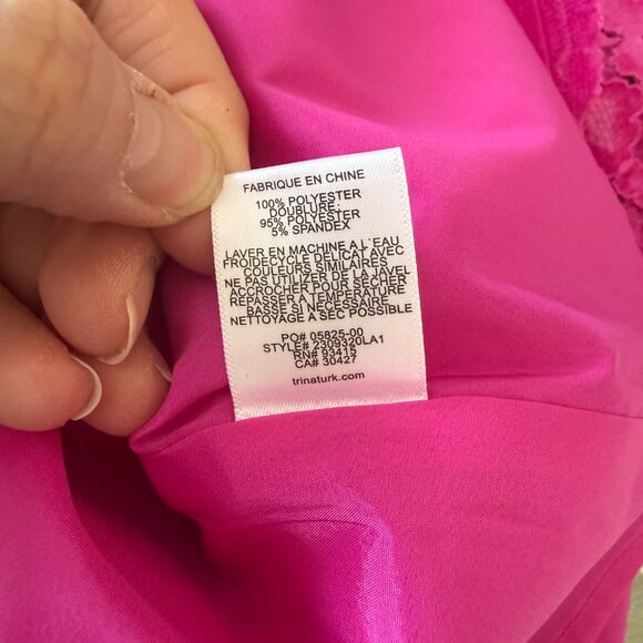 Women's 12 Trina Turk Jinnie Long Bell Sleeve Lace Sheath Dress in Fuchsia - Picture 7 of 7